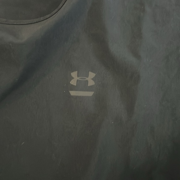 Grey Under Armour Mesh Back Athletic Shirt - XL - Limited Wear - Picture 2 of 4